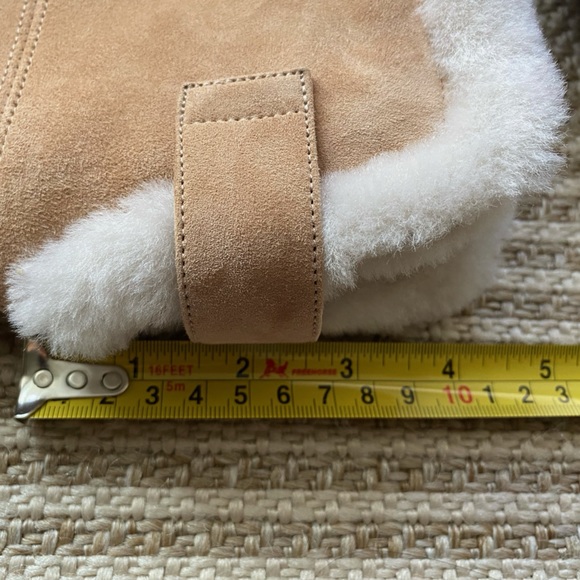 Stuart Weitzman NWOT Suede Shearling boots (Made in Spain) - Picture 4 of 13